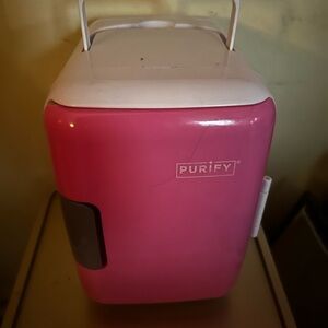 Beauty Mini Fridge